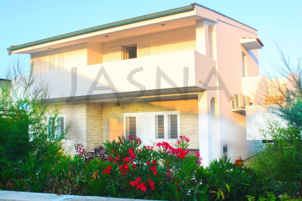 Apartments Jasna Razanac Exterior photo
